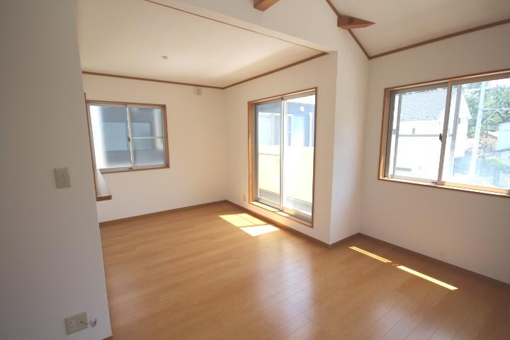 Living. Room (August 2013) Shooting