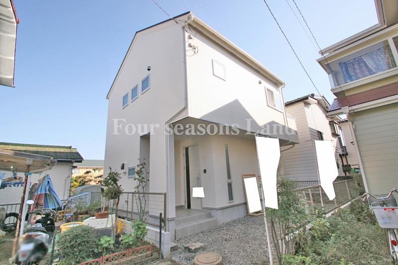 Local appearance photo. Local (10 May 2013) Shooting