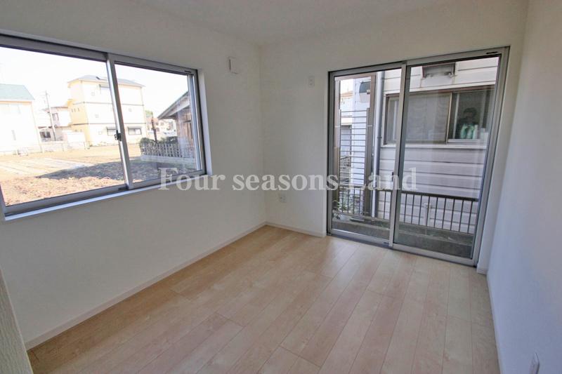 Non-living room. Indoor (11 May 2013) Shooting