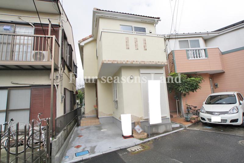 Local appearance photo. Local (11 May 2013) Shooting