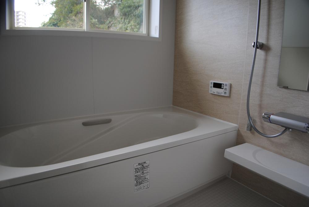 Bathroom. Indoor (11 May 2013) Shooting