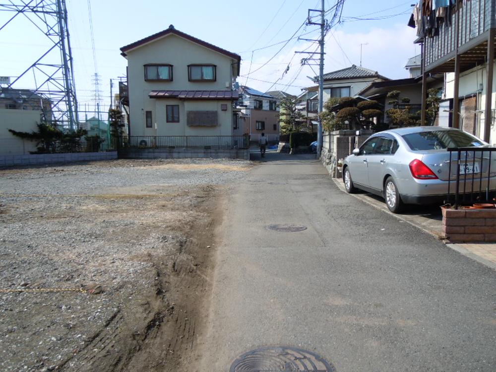 Local photos, including front road. North road 2