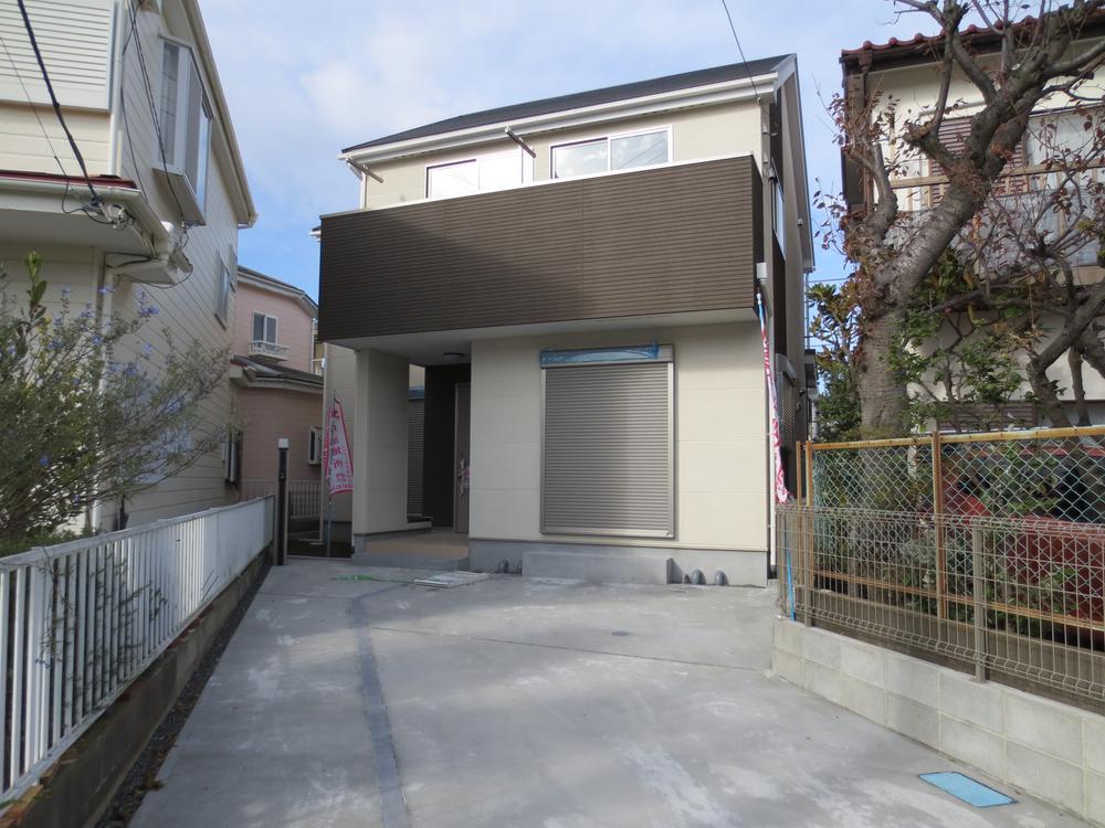 Parking lot. Local (11 May 2013) Shooting