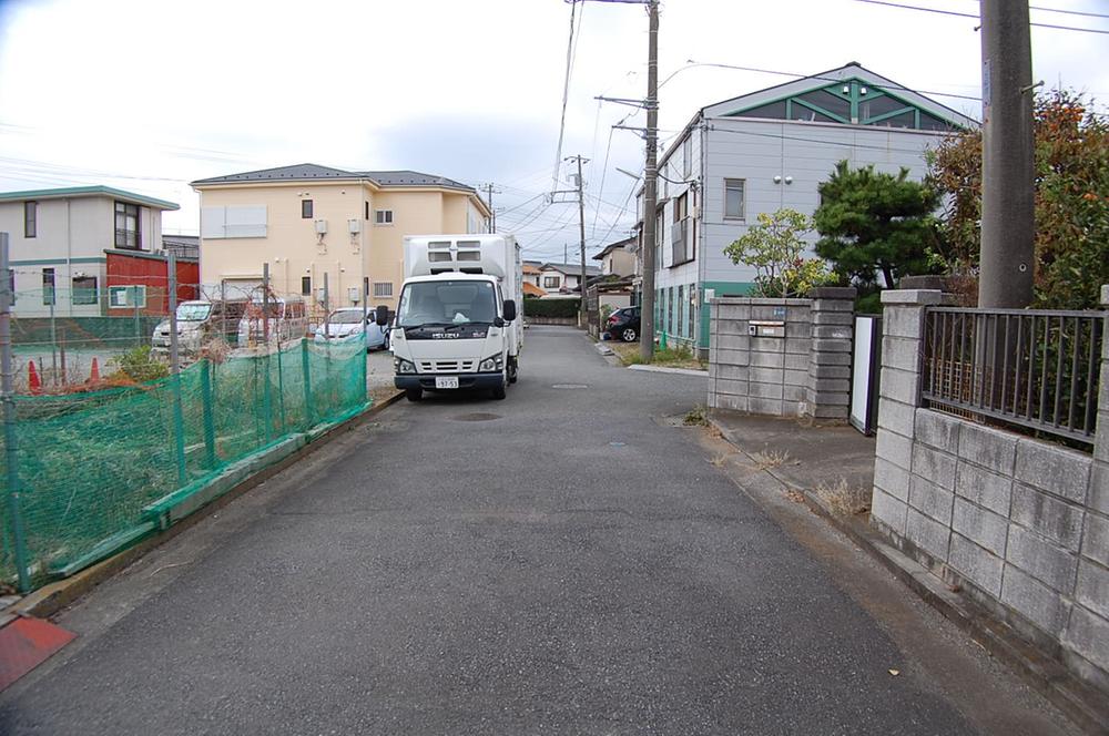 Local photos, including front road. Local (11 May 2013) Shooting