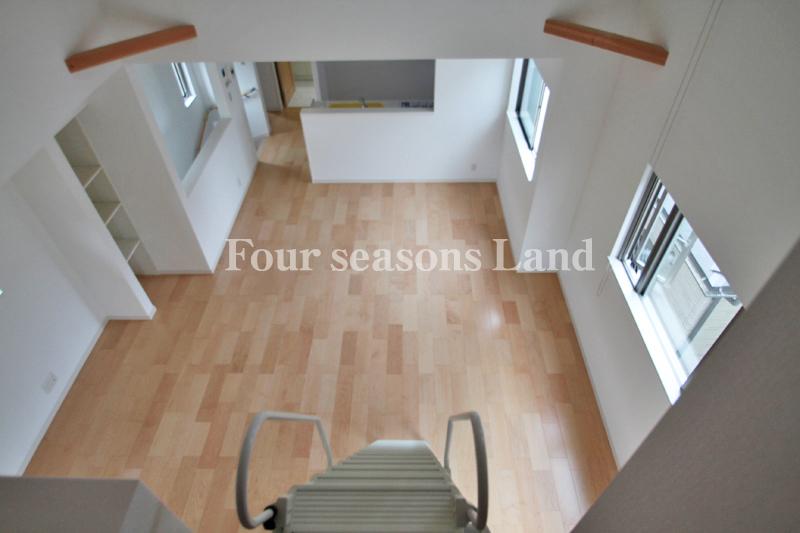 Other introspection. Indoor (July 2013) Shooting Living room viewed from loft