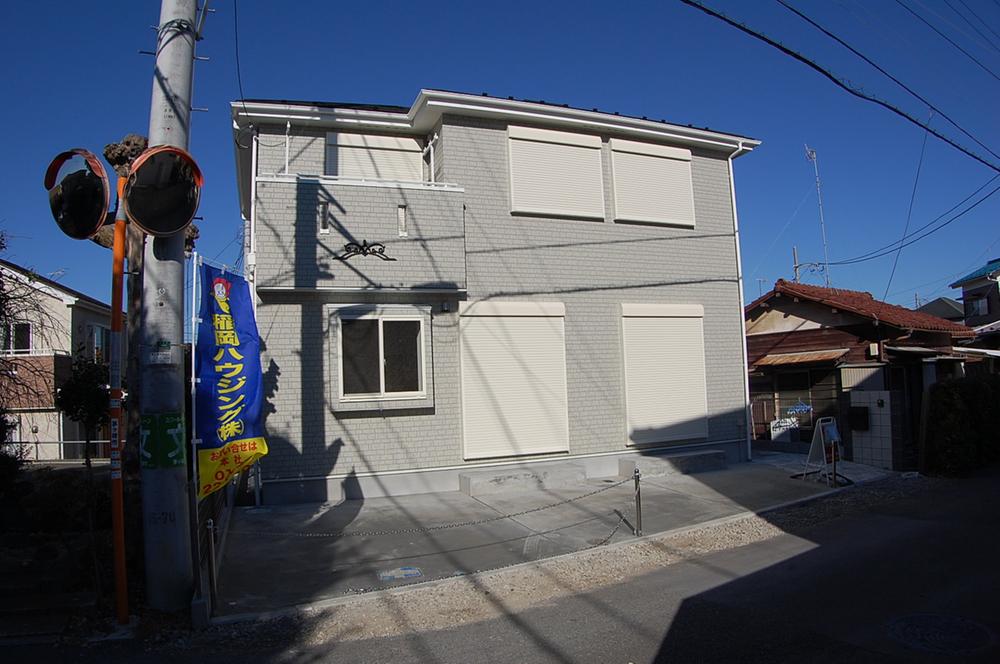 Local appearance photo. Local (11 May 2013) Shooting