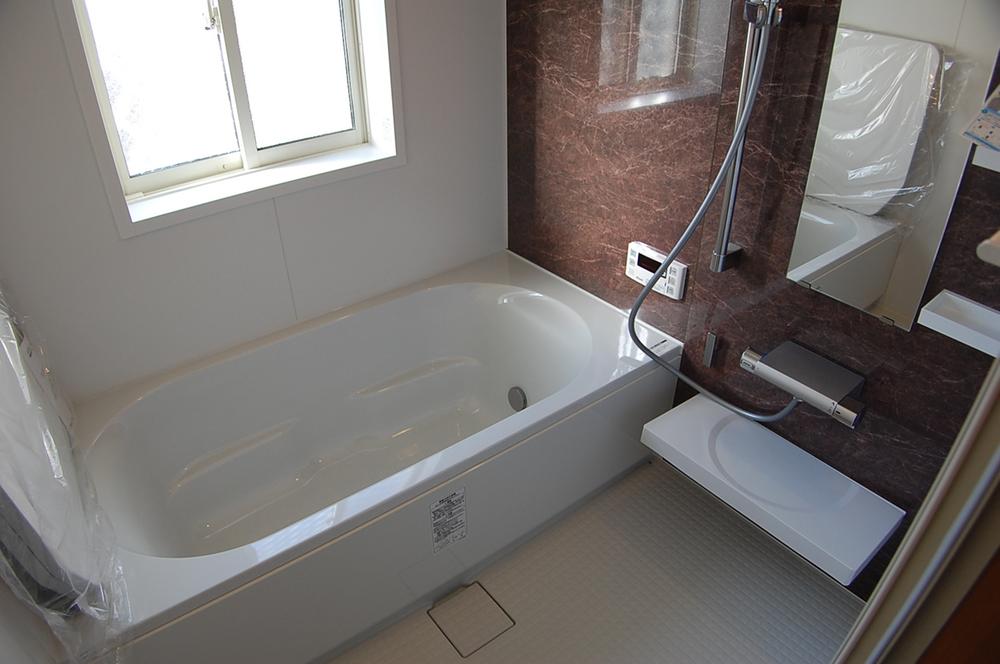 Bathroom. Local (11 May 2013) Shooting