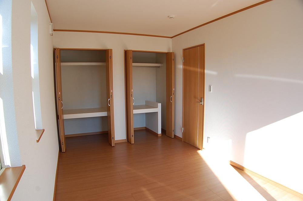 Non-living room. Local (11 May 2013) Shooting