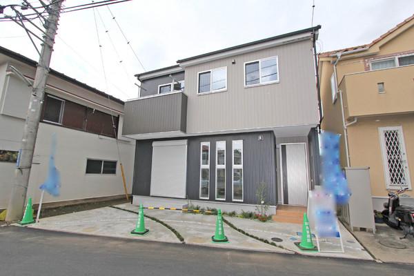 Local appearance photo. Local (11 May 2013) Shooting