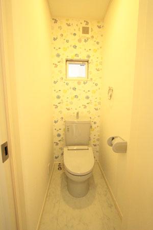 Toilet. Indoor (11 May 2013) Shooting