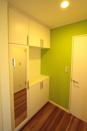 Entrance. Indoor (11 May 2013) Shooting