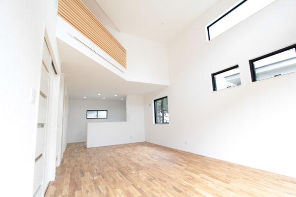 Living. Local (May 2013) Shooting