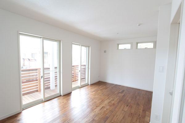 Non-living room. Local (May 2013) Shooting