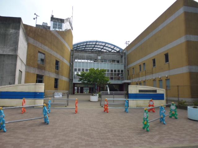 Primary school. Hamanogo about up to elementary school 160m