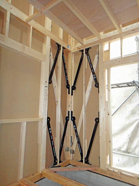 Construction ・ Construction method ・ specification. In this listing, A damping device called "GVA" has been standard equipment. "GVA" will be kept up to 70% shaking of earthquake. Also, Repeated any number of times, Since it effective, And home to most of the shelter.