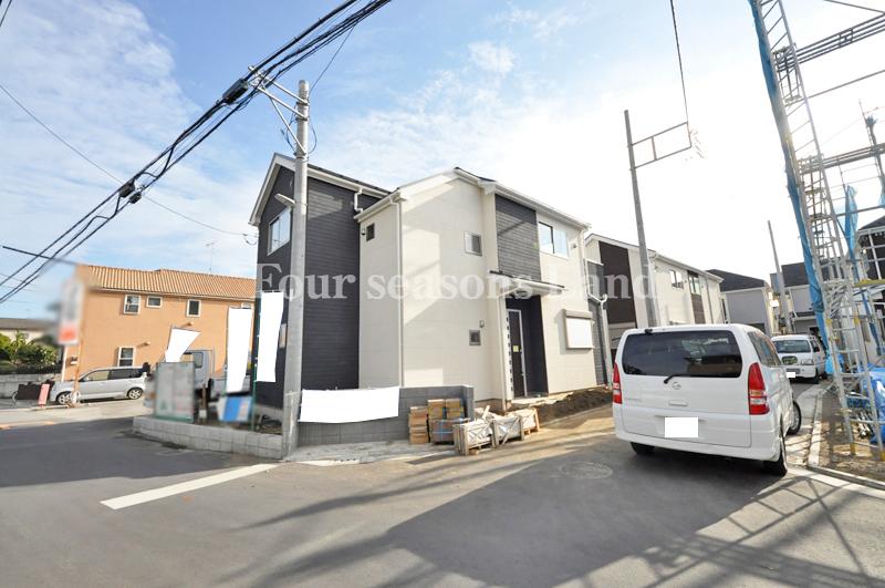 Local photos, including front road. Local (12 May 2013) Shooting