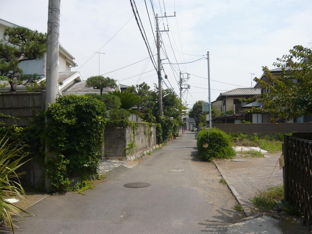 Local photos, including front road. The surroundings are green many remain calm environment.