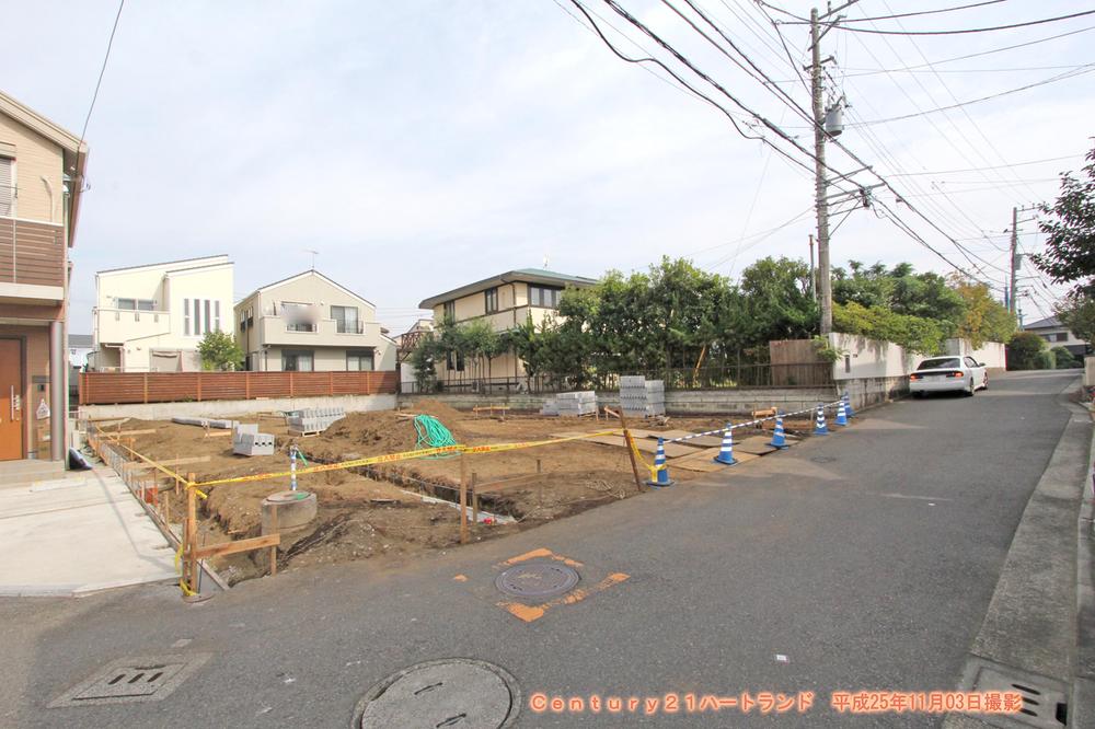 Local photos, including front road. 2013 November 03 day shooting