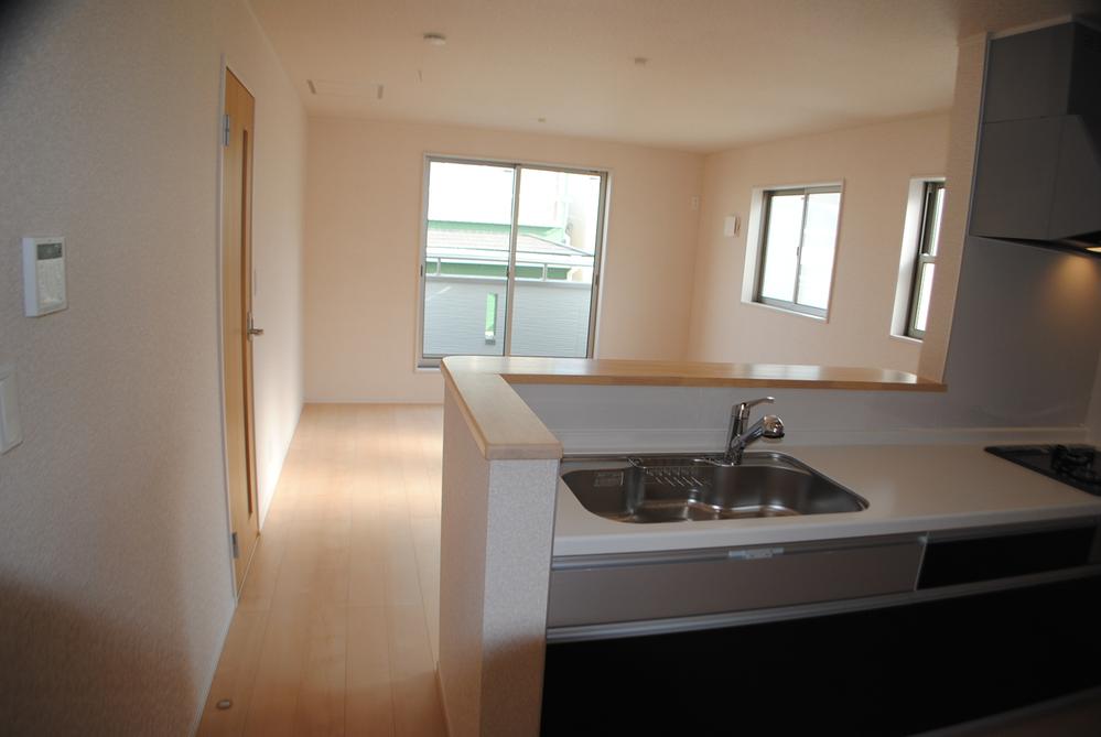 Kitchen. Indoor (12 May 2013) Shooting