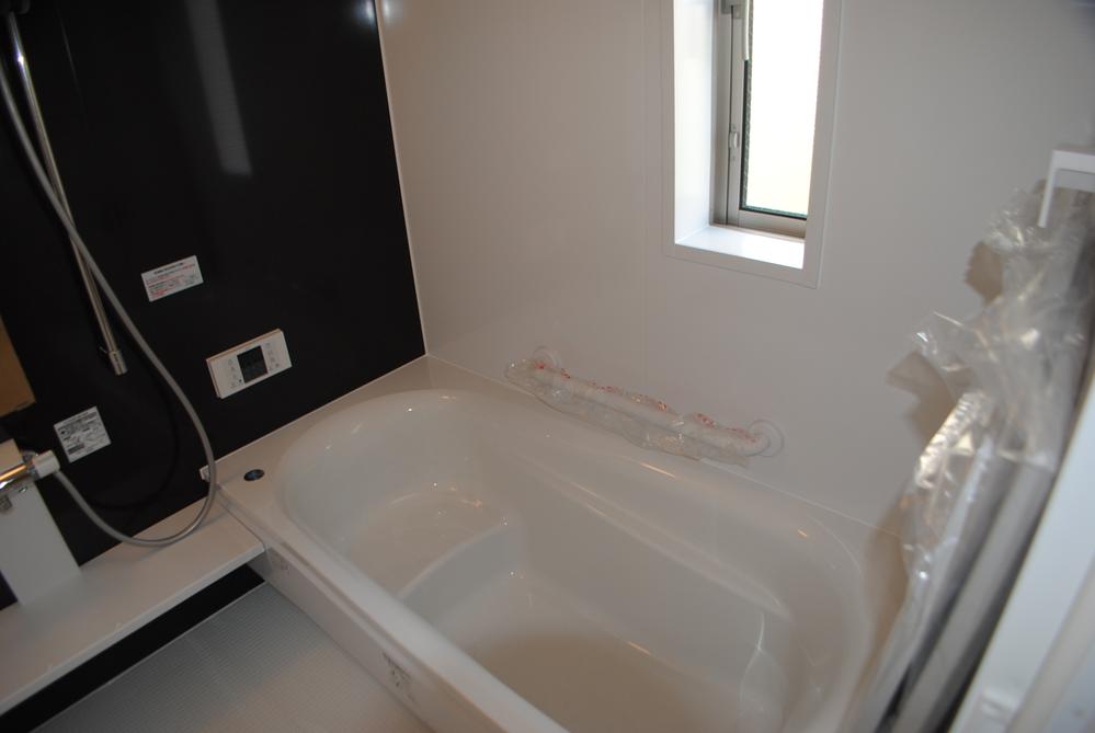 Bathroom. Indoor (12 May 2013) Shooting