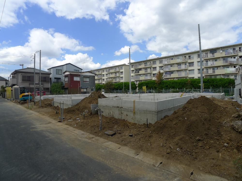 Local photos, including front road. Local (September 2013) Shooting