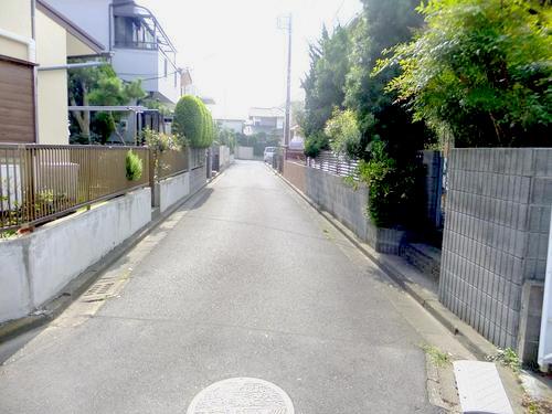 Local photos, including front road. Local (11 May 2013) Shooting