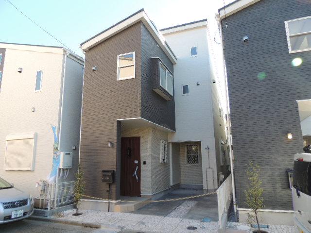 Local appearance photo. Local (11 May 2013) Shooting