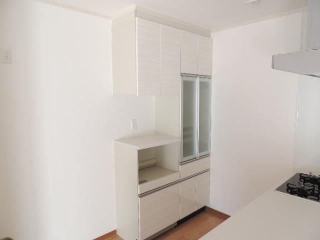 Kitchen. Indoor (11 May 2013) Shooting