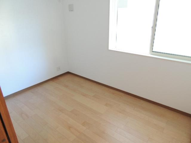 Non-living room. Indoor (11 May 2013) Shooting