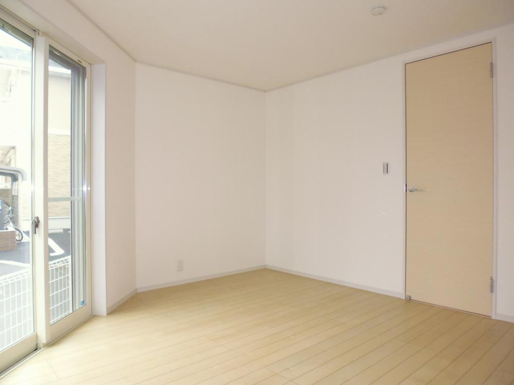 Non-living room. Indoor (11 May 2013) Shooting