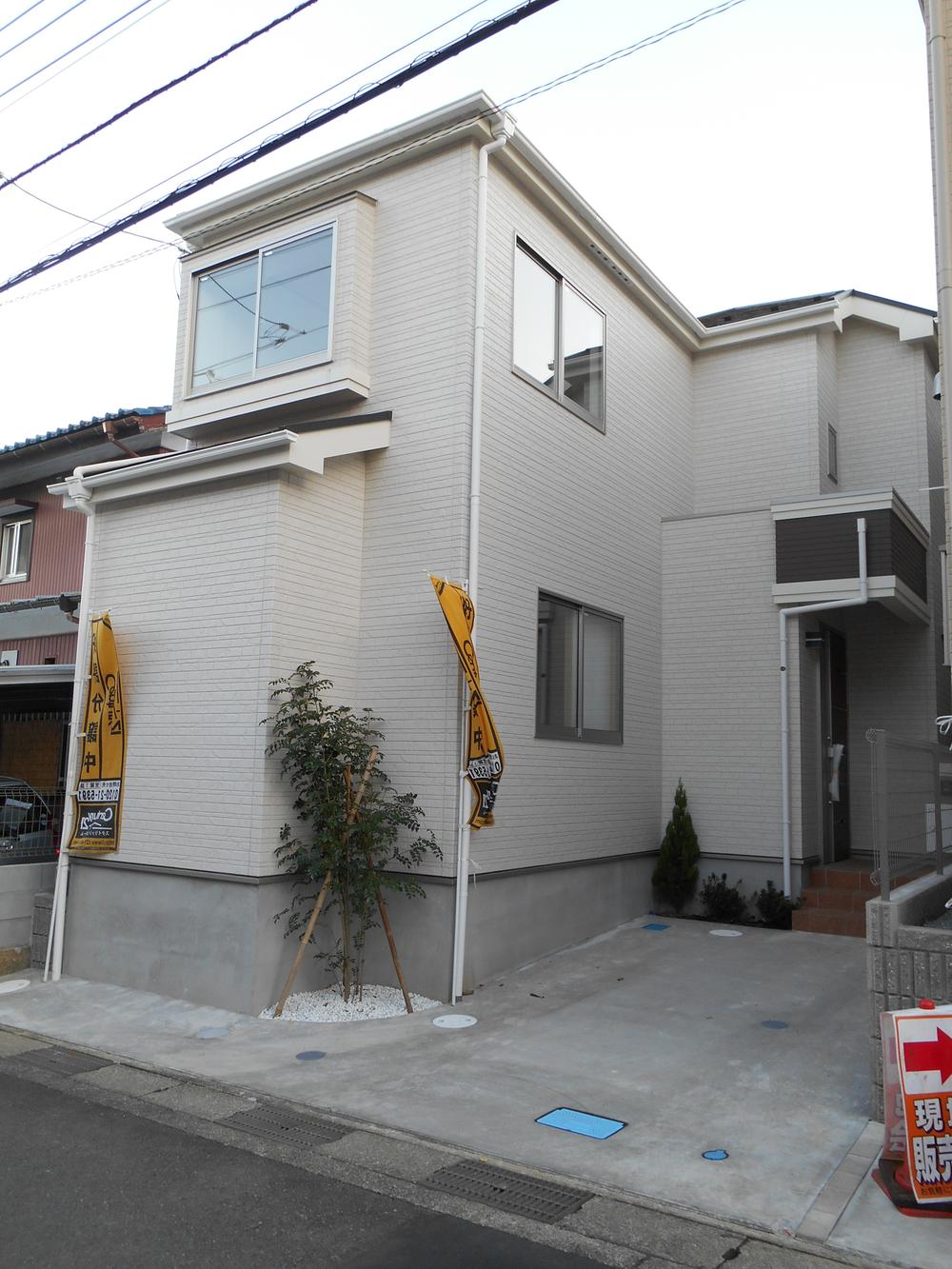 Local appearance photo. Building 2