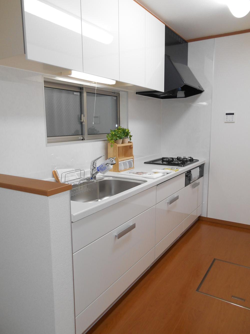 Kitchen. Building 2: System Kitchen