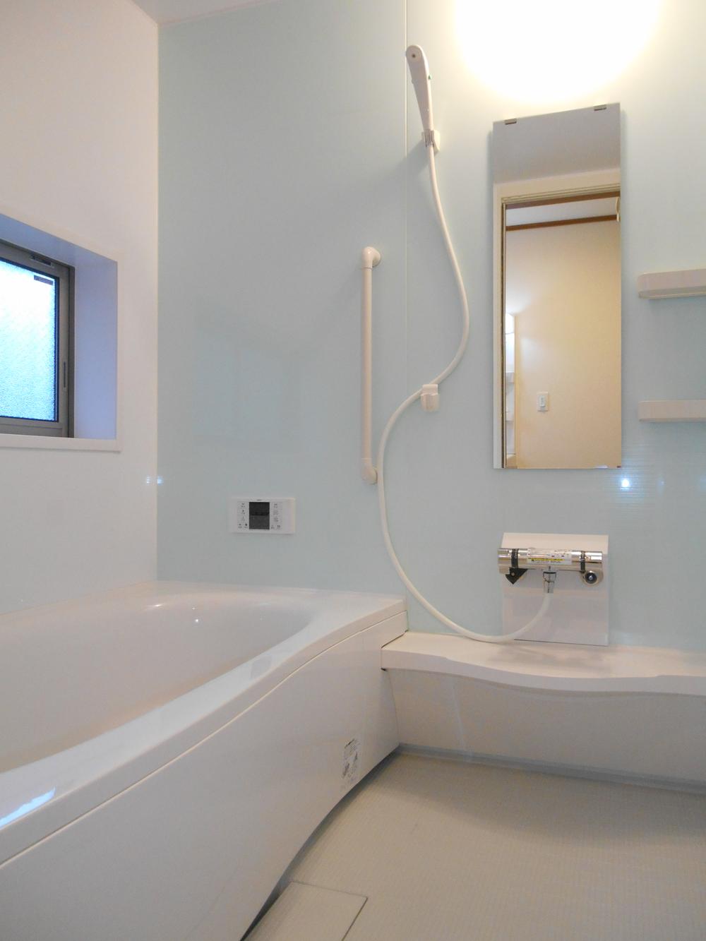 Bathroom. Building 2