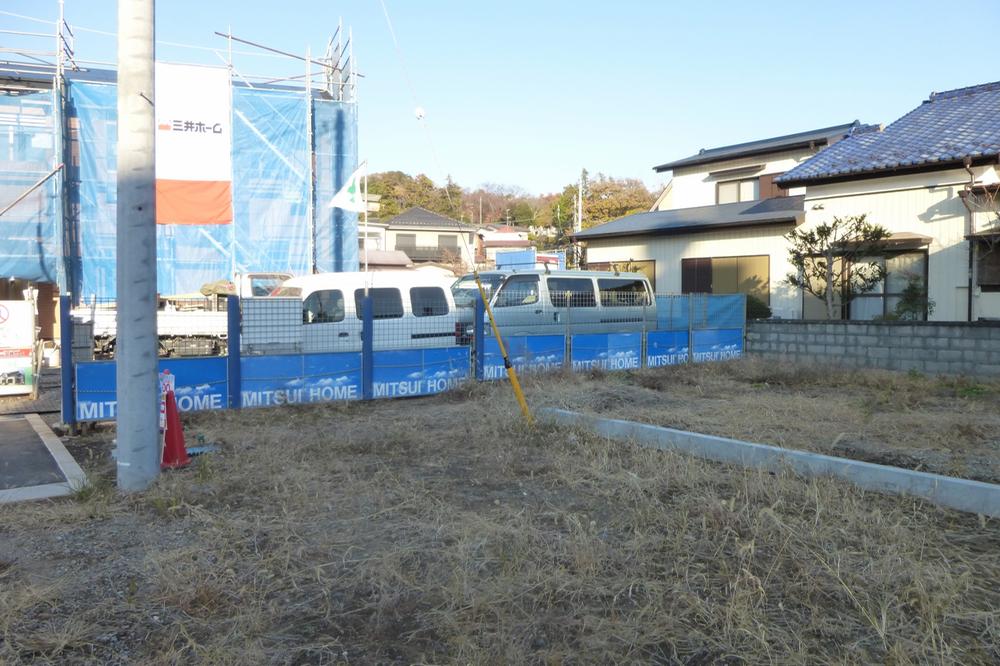 Local land photo. Local (12 May 2013) shooting ◎ There is no building conditions. You can choose your favorite manufacturer! ◎ 2 Train Station is available ☆