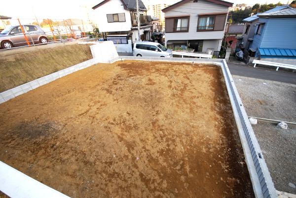 Local appearance photo. Local (12 May 2013) Shooting. 1 Building.