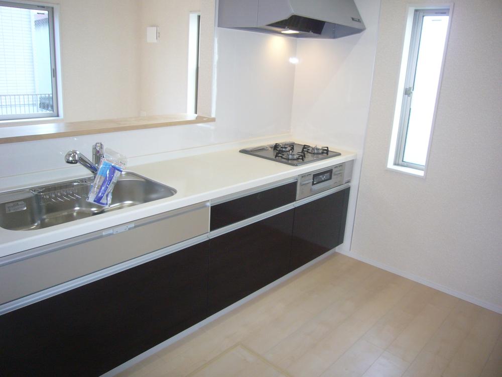 Kitchen. Indoor (12 May 2013) Shooting