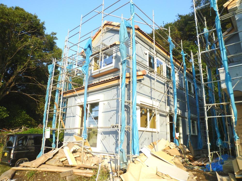 Local appearance photo. Local (11 May 2013) Shooting