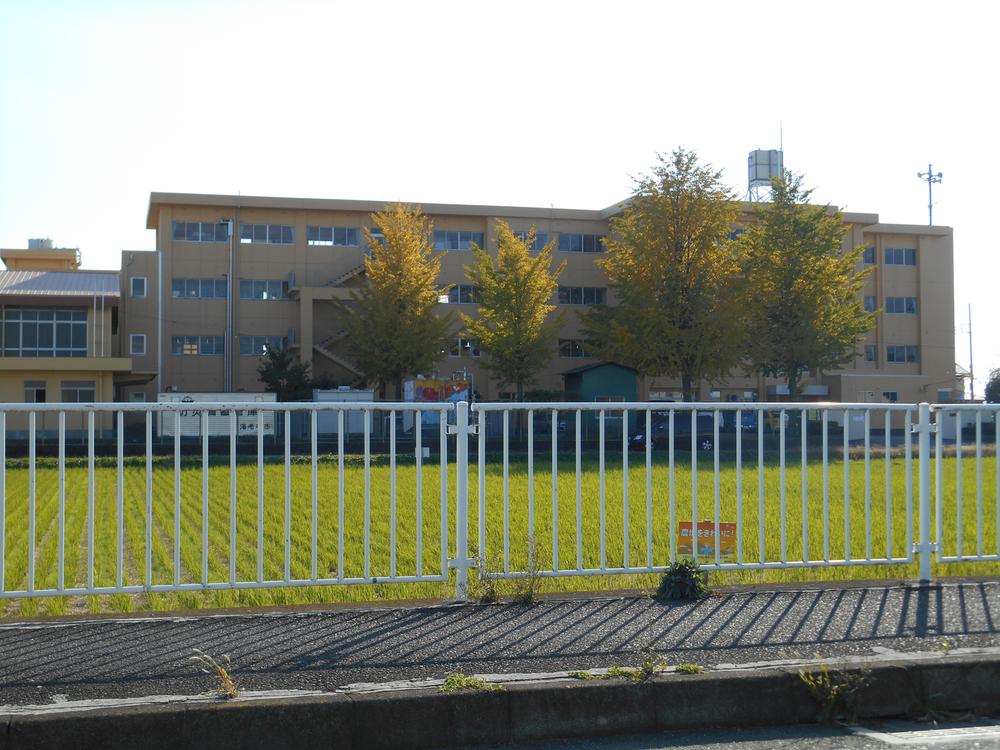 Primary school. Ebina Municipal Shake until the elementary school 633m