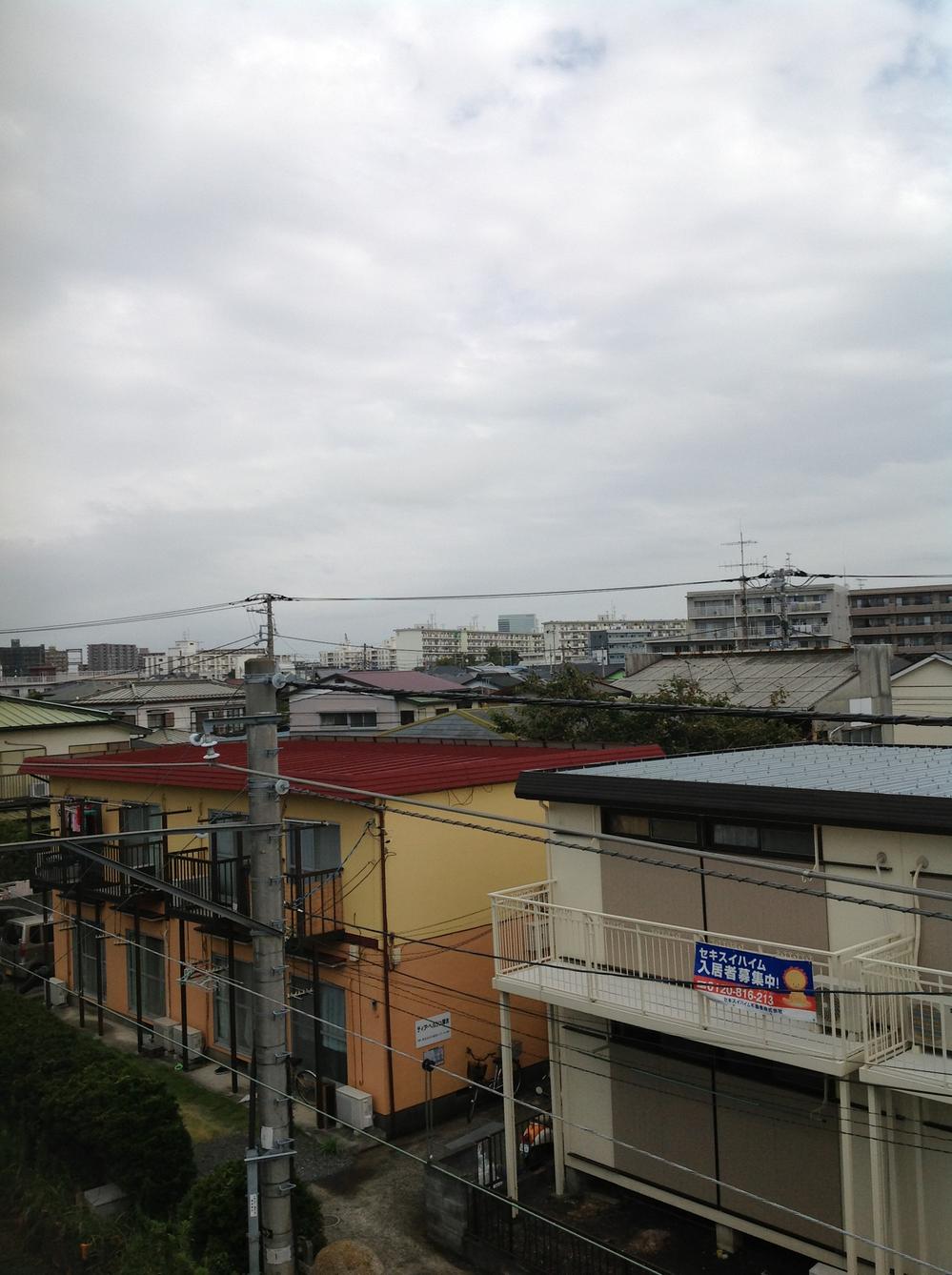 View photos from the dwelling unit. View from local (09 May 2013) Shooting