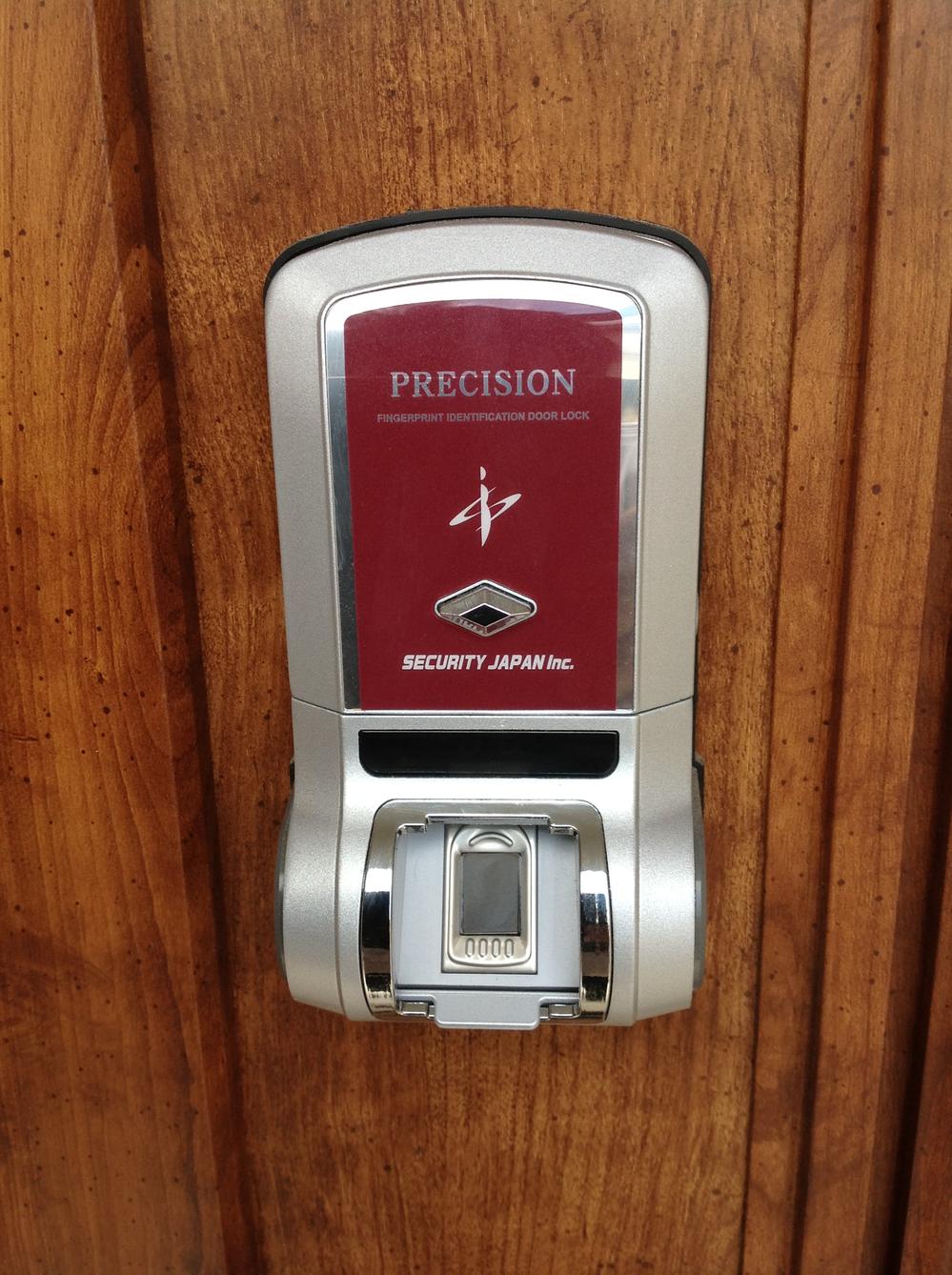 Other. Entrance fingerprint authentication key (09 May 2013) Shooting