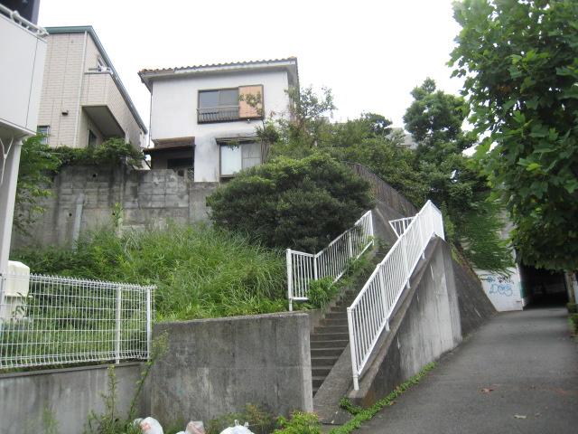 Local land photo. It is a hill from the south road. (September 2013) Shooting