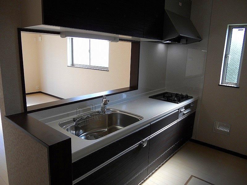 Kitchen. The last example of construction ( ※ System kitchen sliding type)