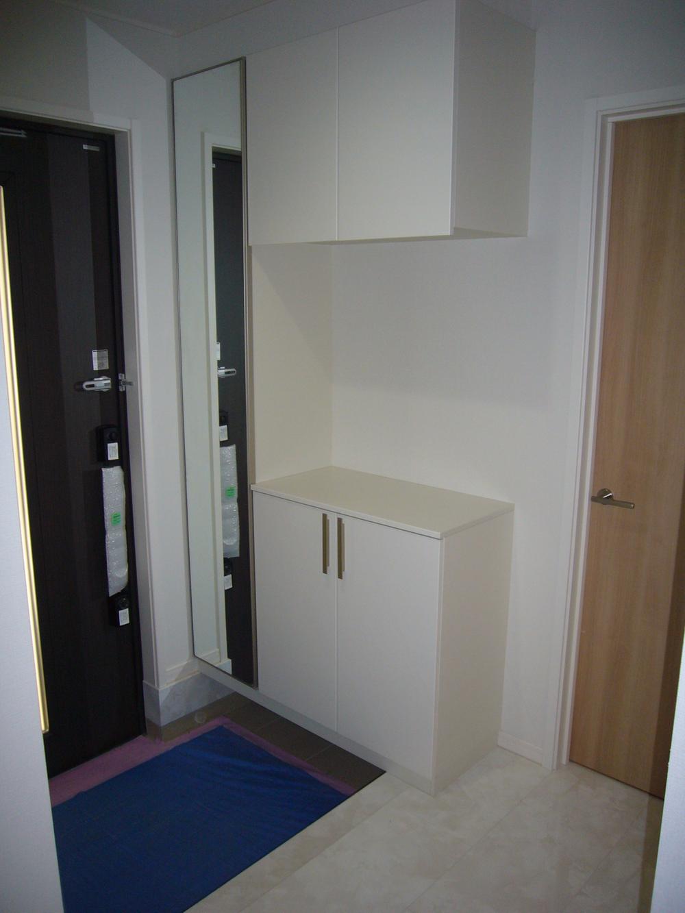 Entrance. Local (11 May 2013) Shooting