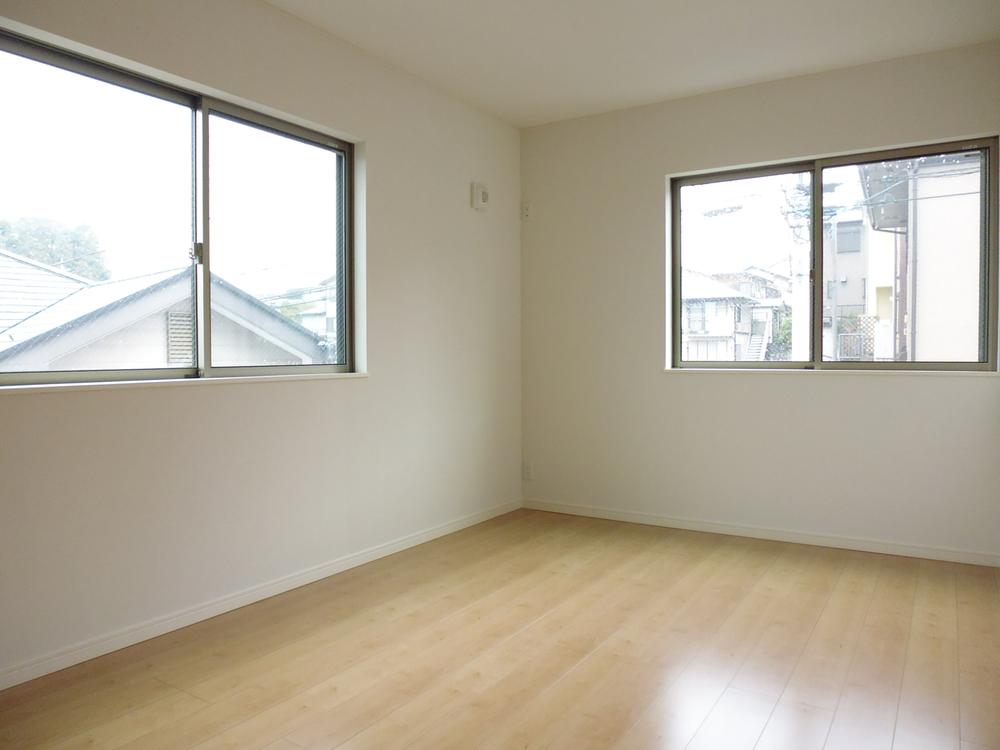 Non-living room. Indoor (11 May 2013) Shooting