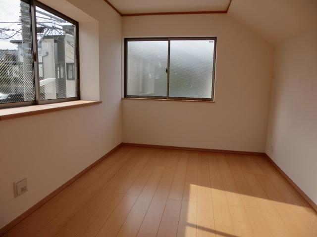 Non-living room. Interior (October 2013) Shooting