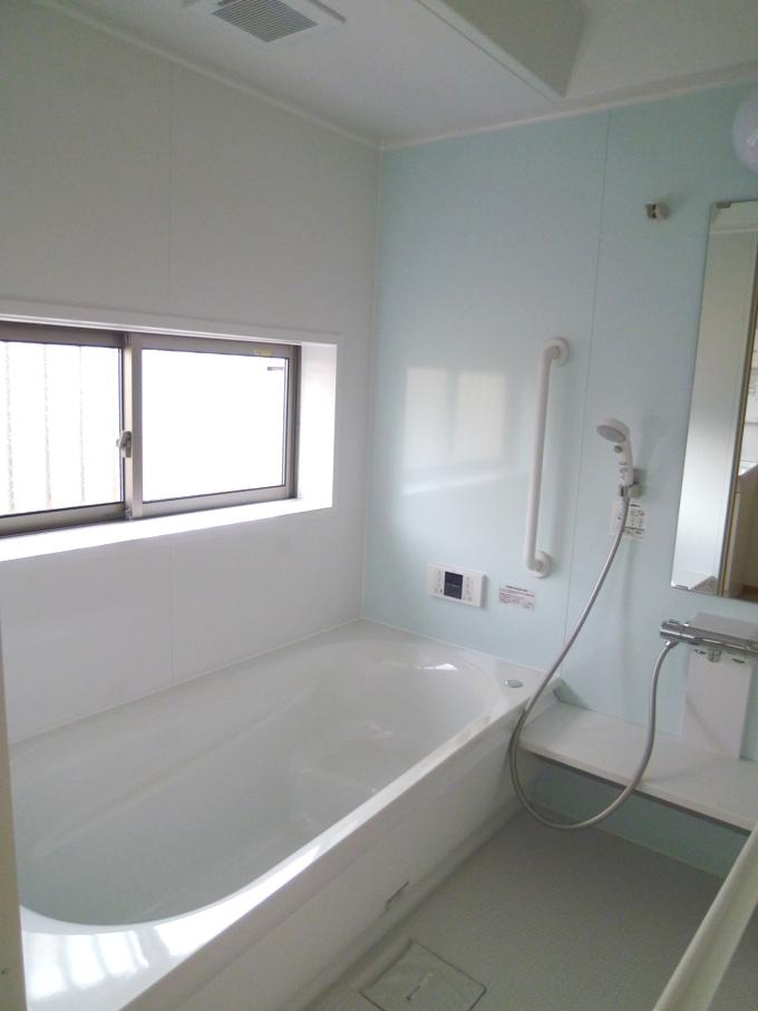 Bathroom. 1 Building