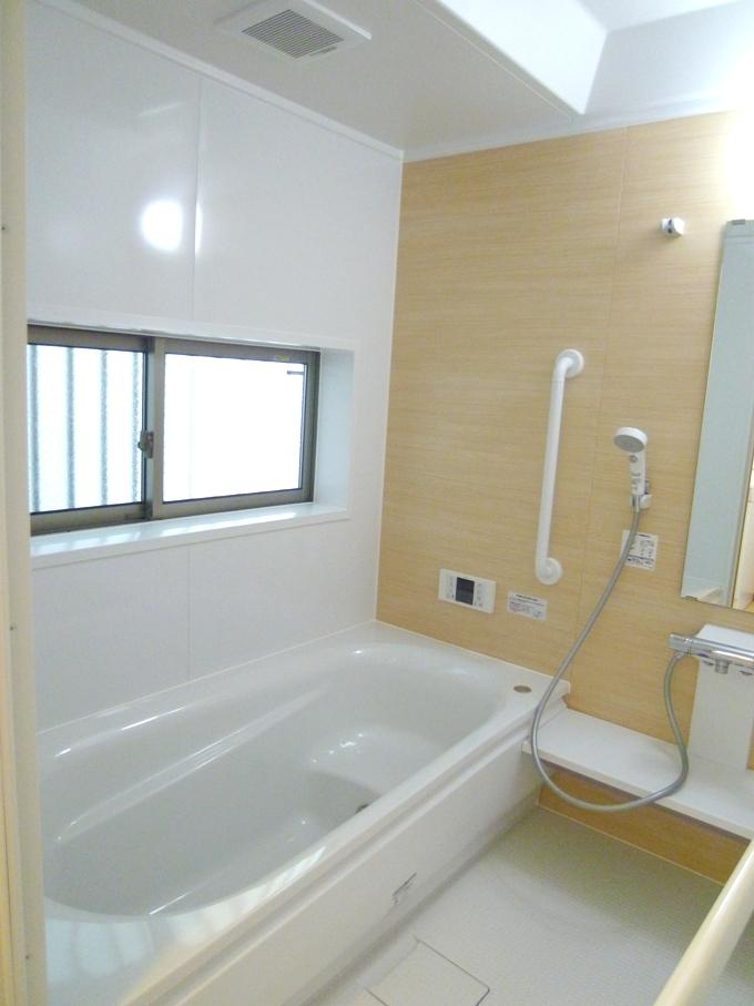 Bathroom. Building 2