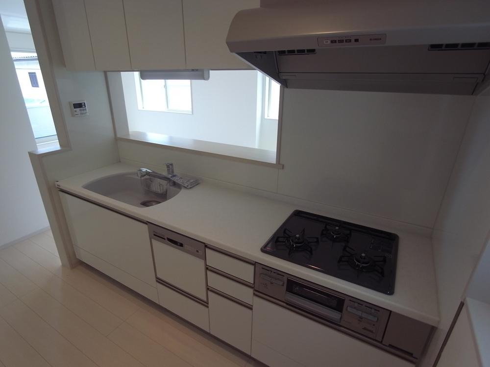 Same specifications photo (kitchen)