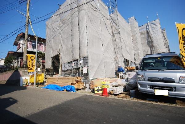 Local photos, including front road. Local (12 May 2013) Shooting