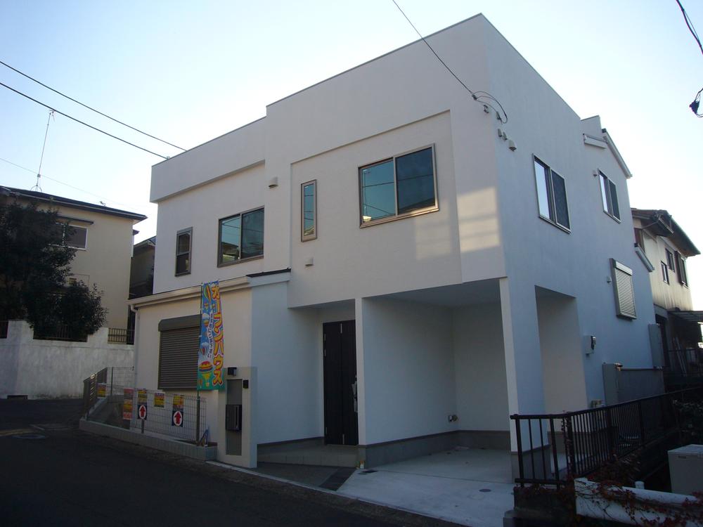 Local appearance photo. Local (12 May 2013) Shooting